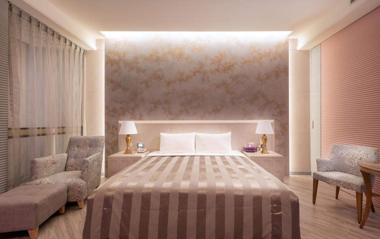 Purple Garden Motel Каосюн Екстериор снимка