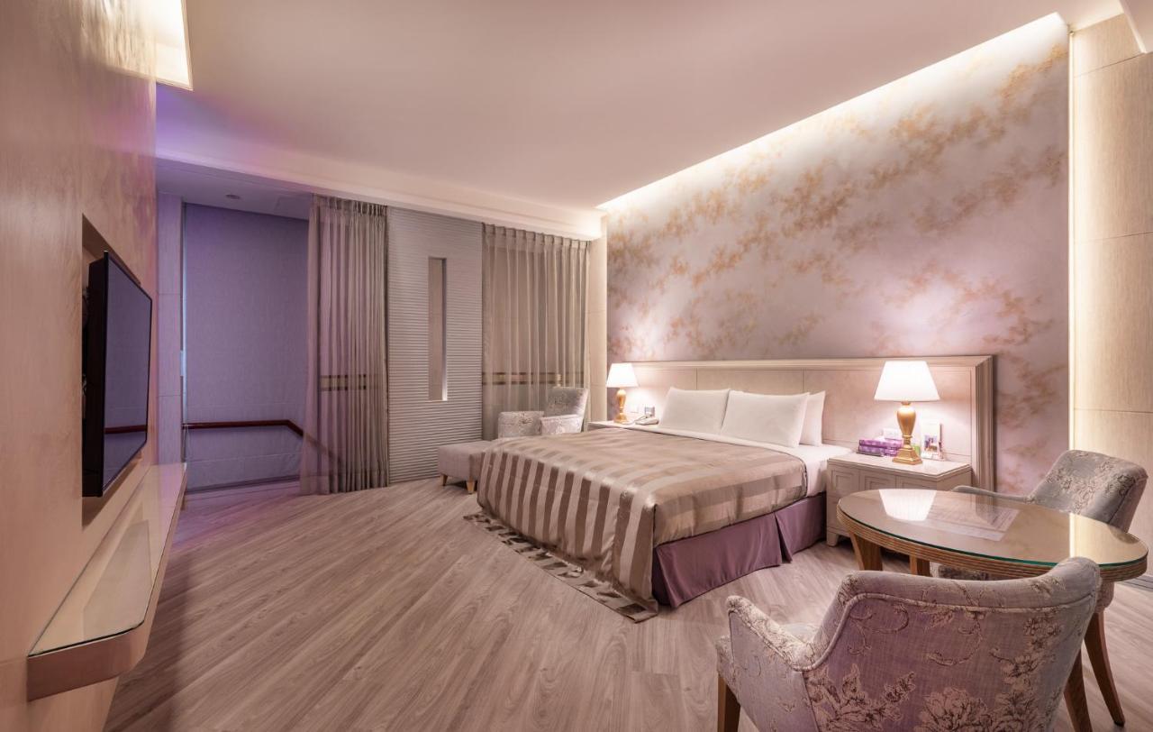 Purple Garden Motel Каосюн Екстериор снимка