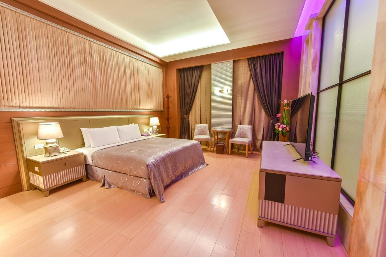 Purple Garden Motel Каосюн Екстериор снимка