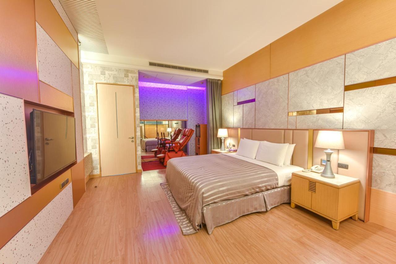 Purple Garden Motel Каосюн Екстериор снимка