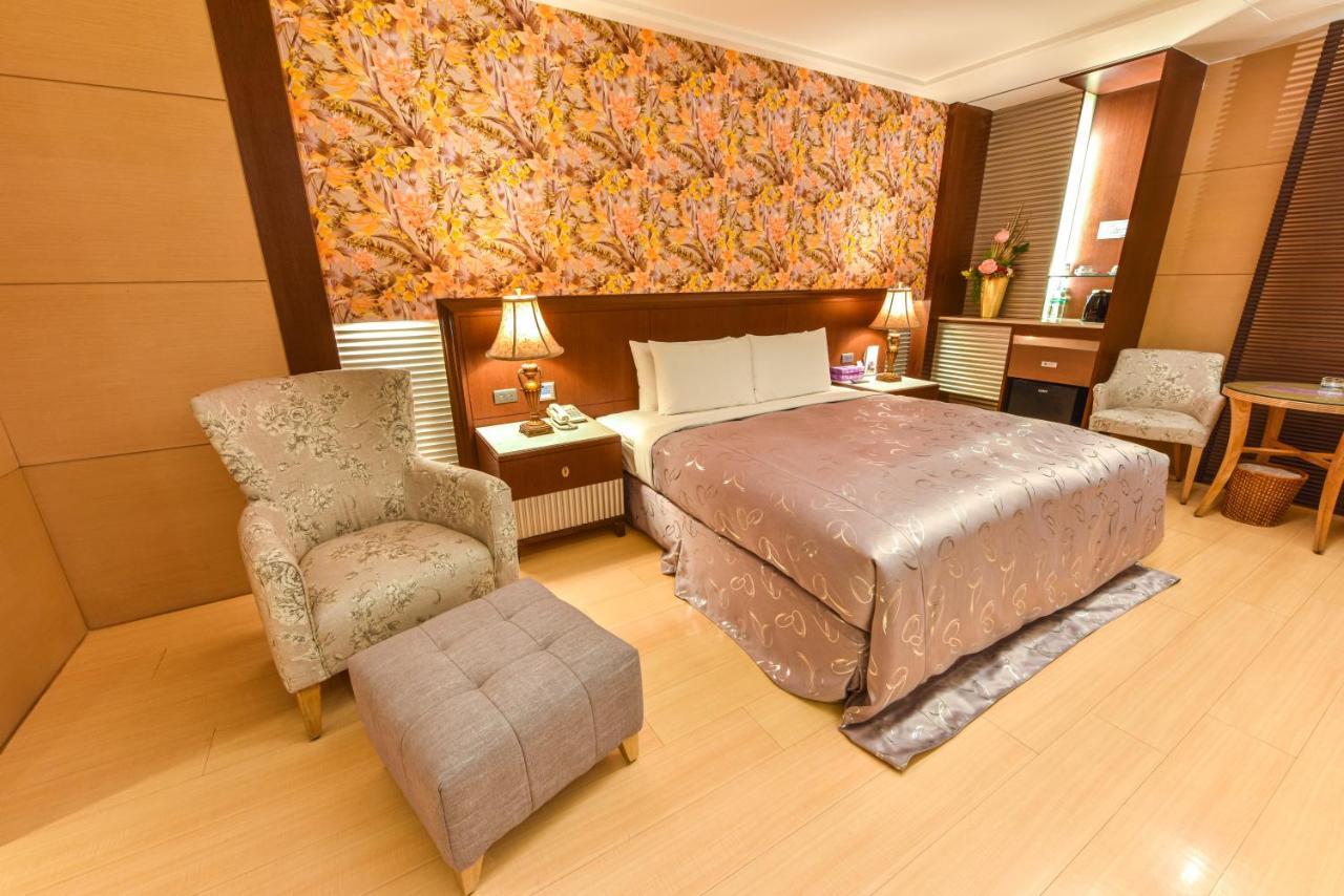 Purple Garden Motel Каосюн Екстериор снимка